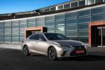 Lexus ES300h F-Sport 2018 года (WW)